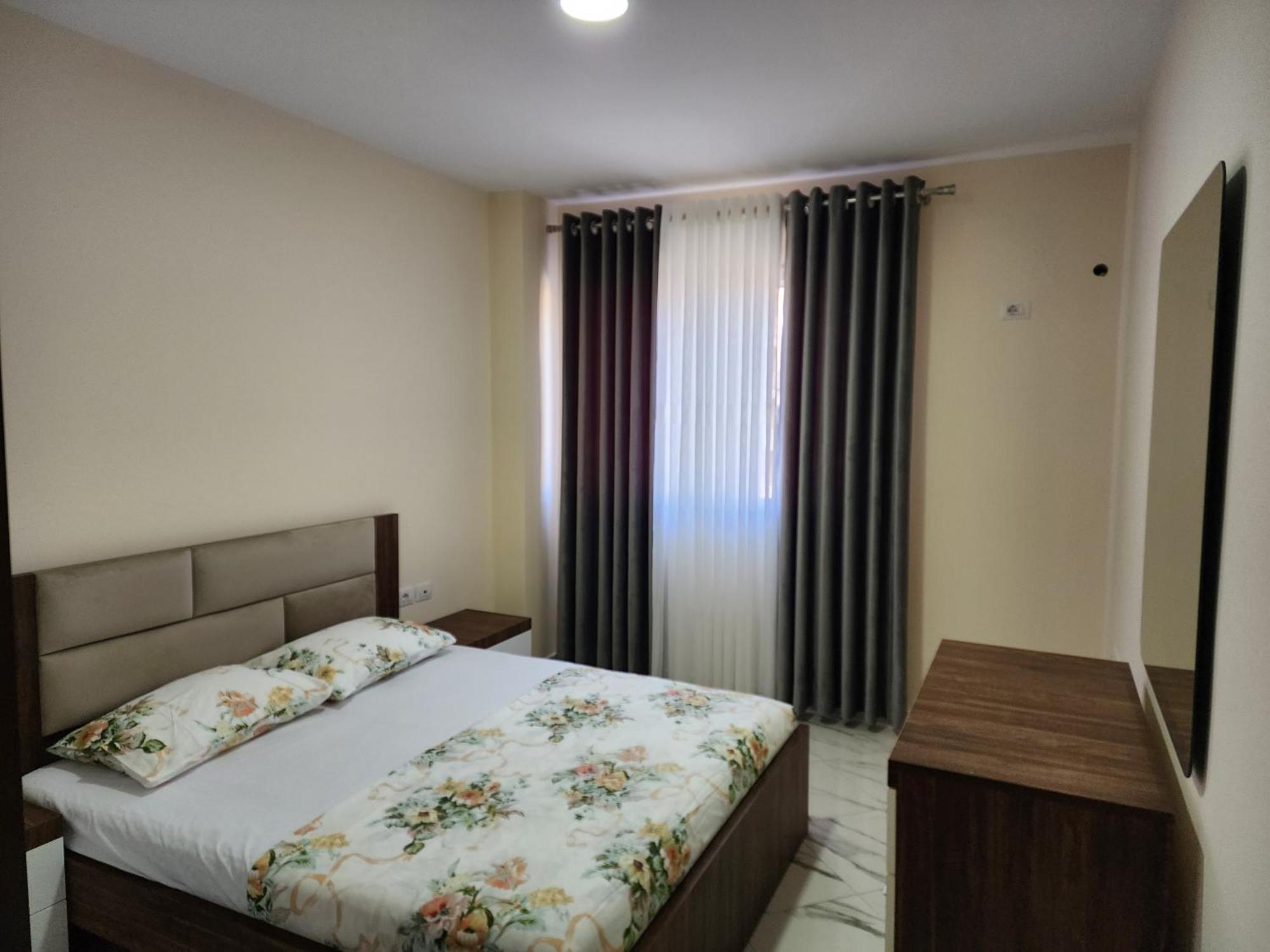 Vlorë E.I.R Apartments מראה חיצוני תמונה